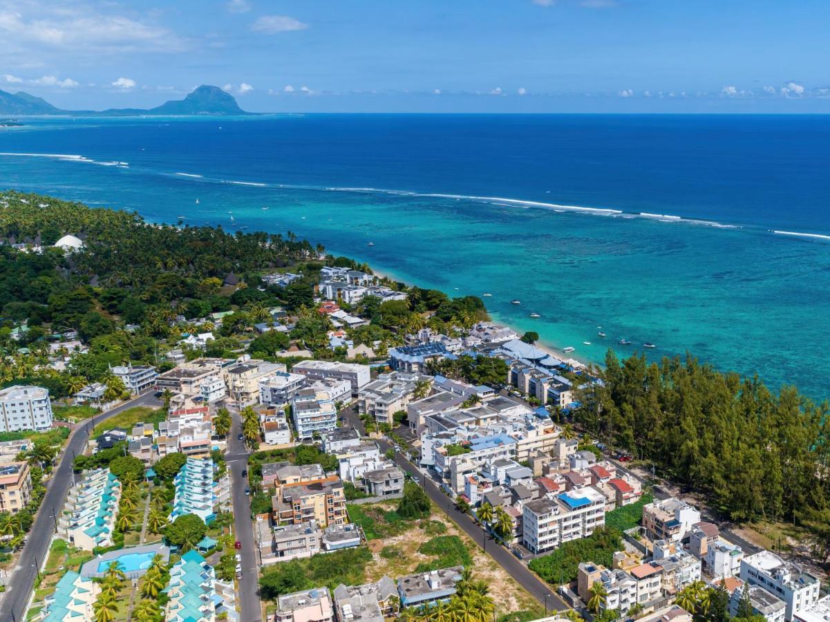 C-View Apartments Flic en Flac Экстерьер фото