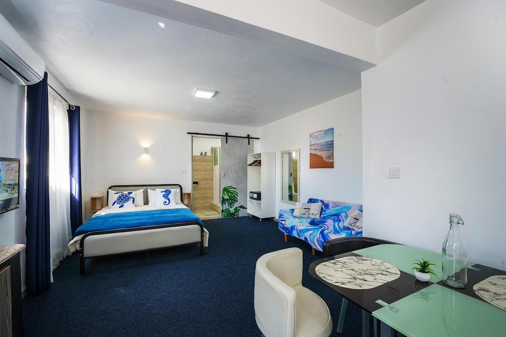 C-View Apartments Flic en Flac Экстерьер фото